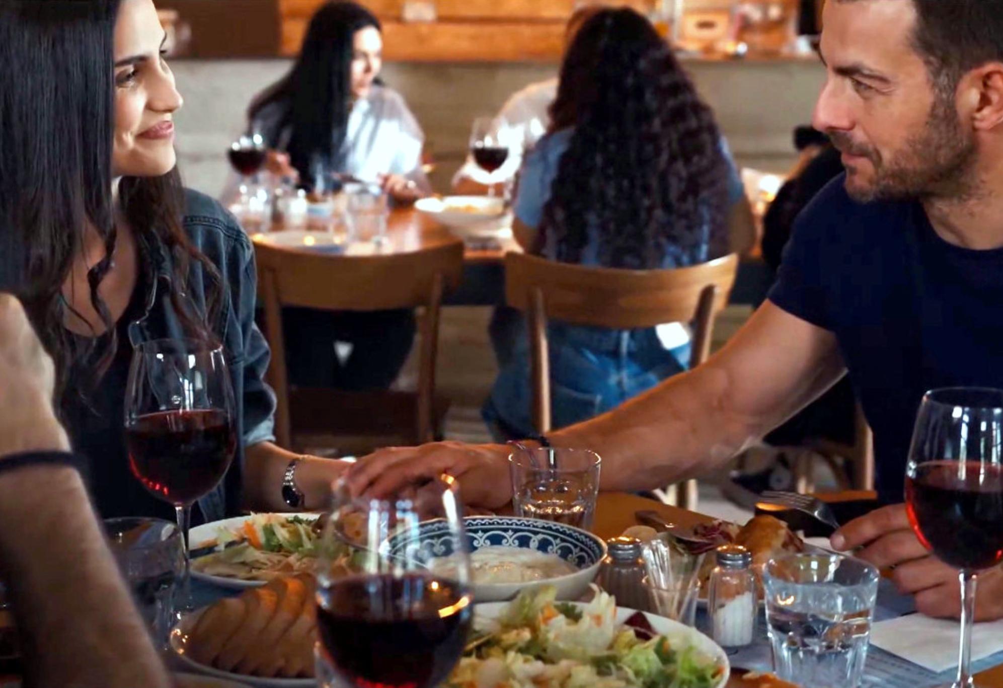 Η Γη της Ελιάς: Η ουλή στο σώμα του τον προδίδει