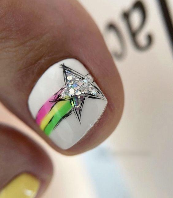 ιδέες-για-χρωματιστό-πεντικιούρ-Καλοκαίρι 2023-