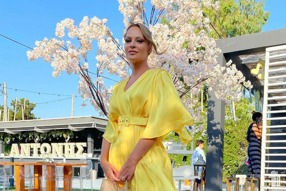 H Υβόννη Μπόσνιακ φόρεσε το μαγιό που όλες θα θέλαμε αυτό το καλοκαίρι – Η φοβερή απόχρωση και το απίθανο top