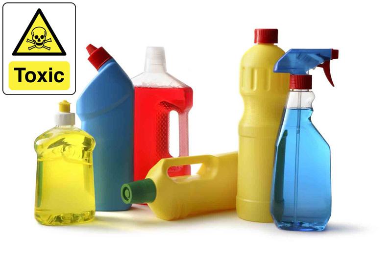 αρωματικά κεριά-υφάσματα-μαγειρικά σκεύη-και-καθαριστικά-που-προκαλούν-καρκίνο-