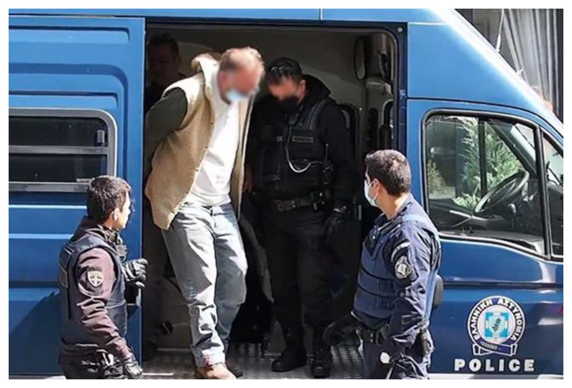 Νίκος Σειραγάκης: Προκλητικός ο προπονητής που καταδικάστηκε σε 401 έτη για ασέλγεια μαθητές του – “Σε 1,5 χρόνο εκτίω την ποινή μου και βγαίνω”