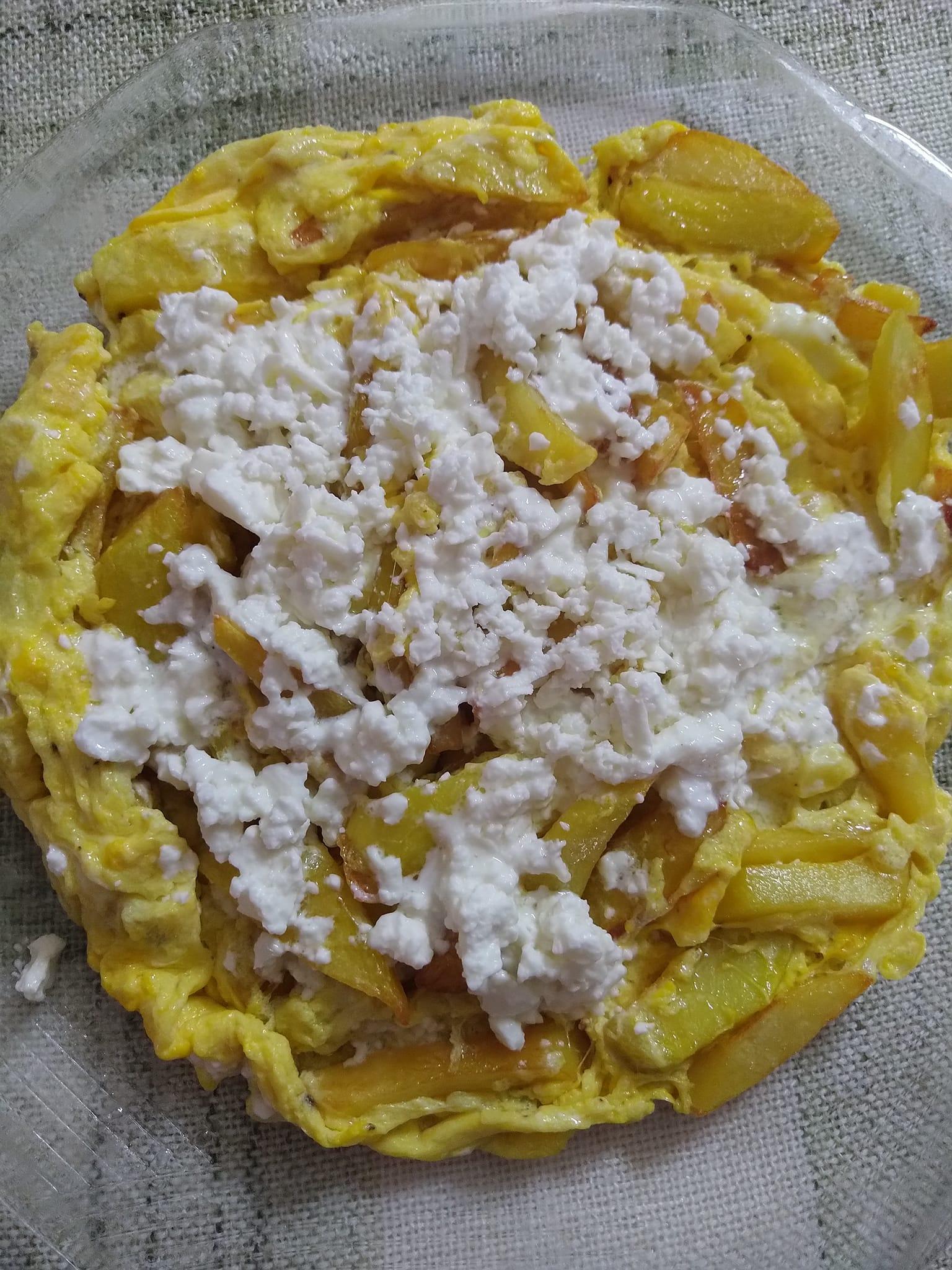 πατάτες-με-αυγά-και-φέτα-συνταγή-