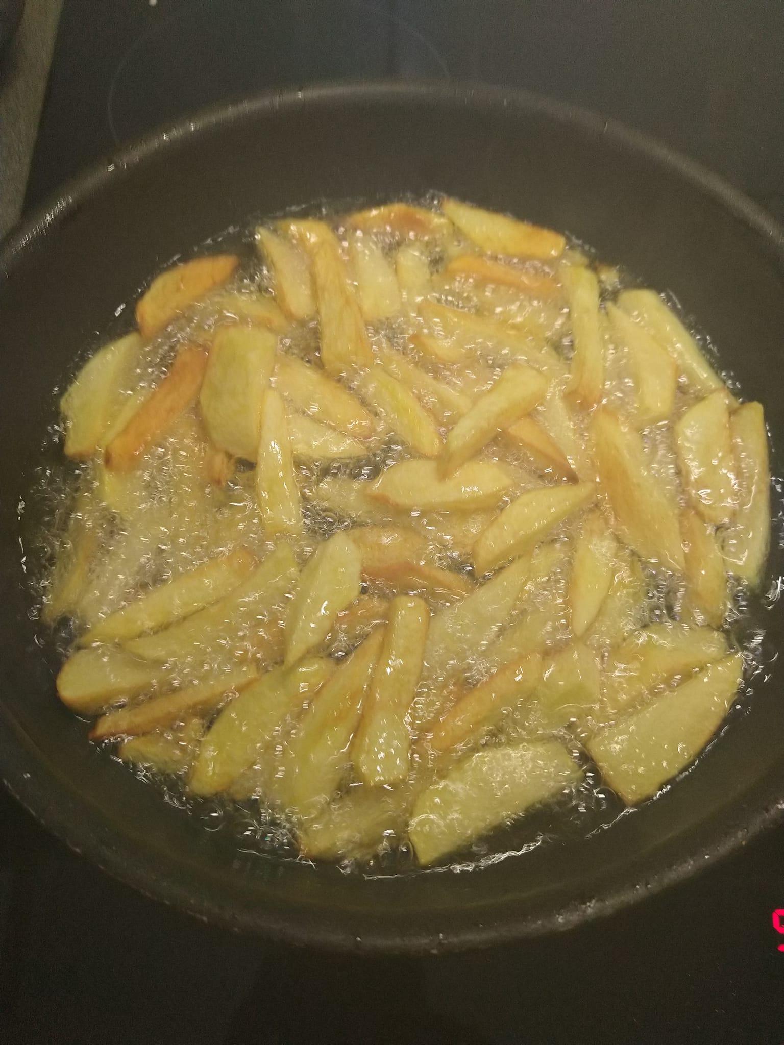 πατάτες-με-αυγά-και-φέτα-συνταγή-