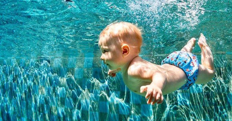 5 βήματα για να μάθει το παιδί κολύμπι
