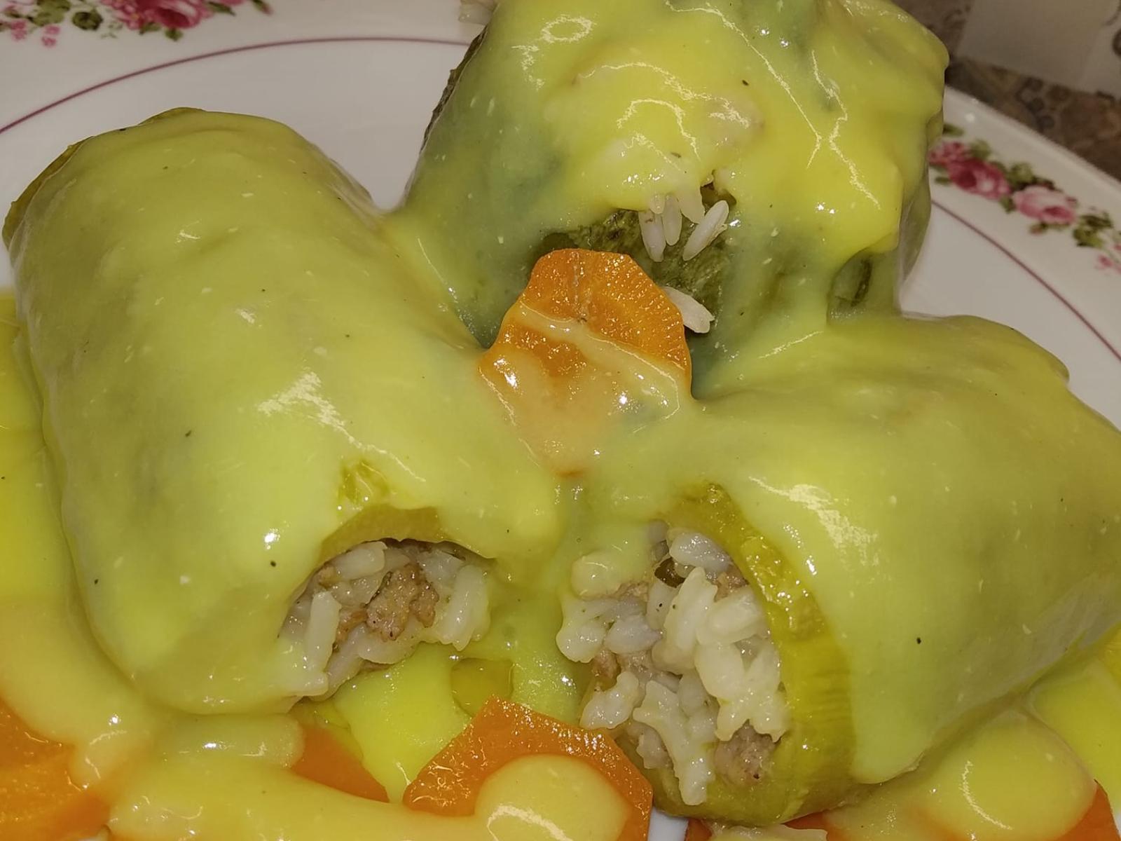 κολοκυθάκια-γεμιστά-με-σάλτσα αυγολέμονο-συνταγή-