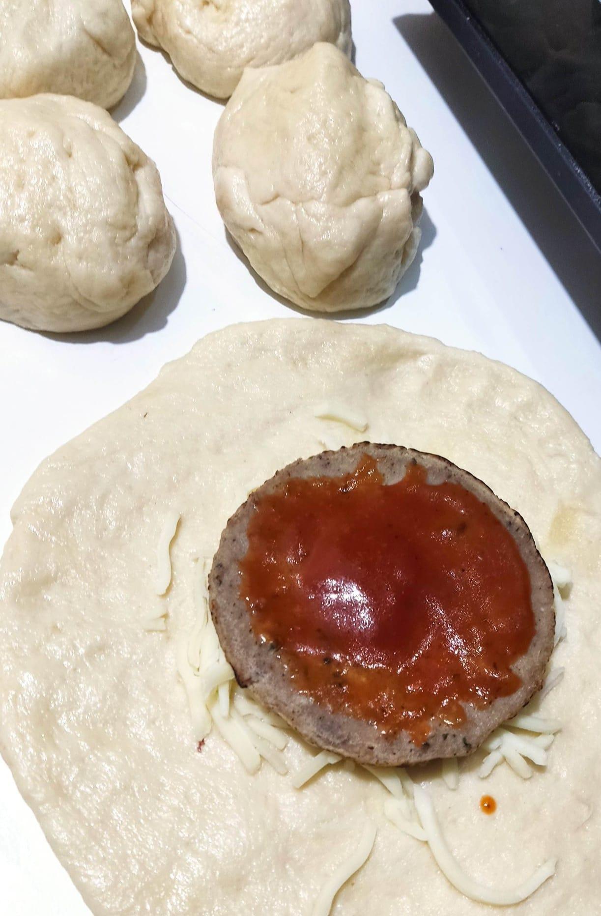 μπιφτεκόπιτες-με-ζύμη ατσμά-συνταγή-