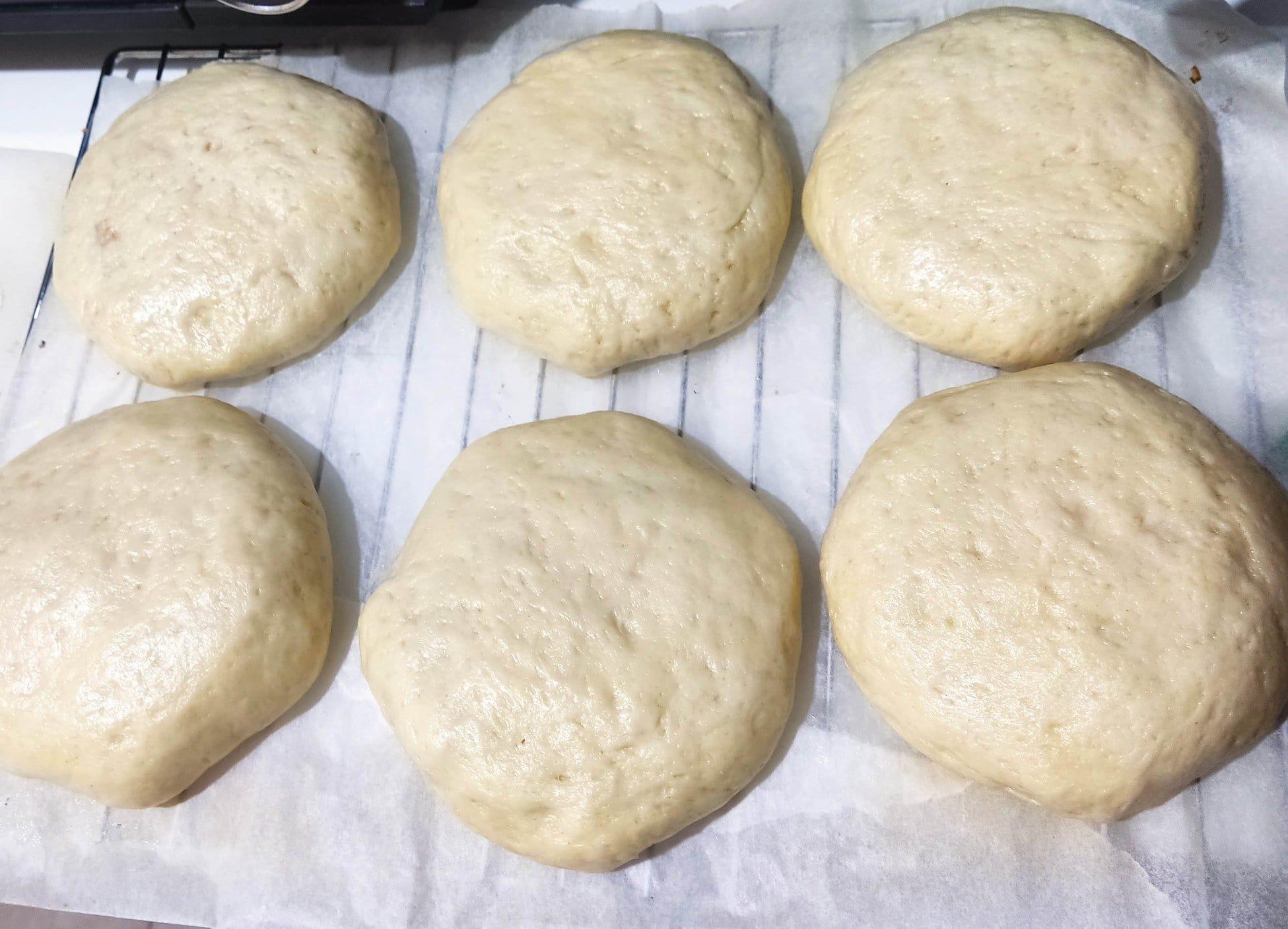 μπιφτεκόπιτες-με-ζύμη ατσμά-συνταγή-