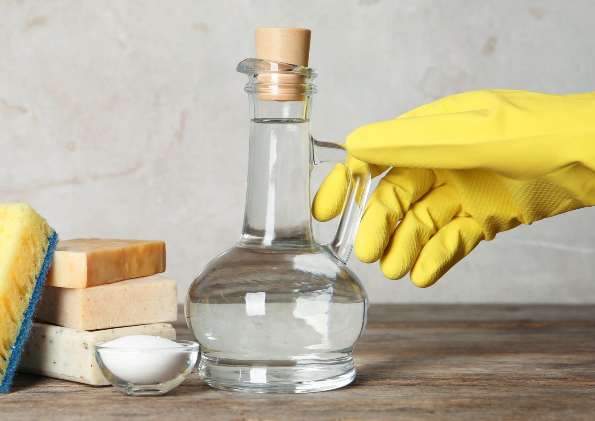 Πως να αφαιρέσετε δύσκολους λεκέδες από το ξύλινο πάτωμα