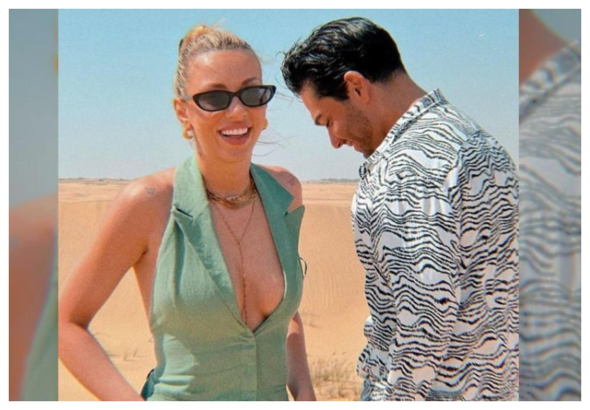 Χρήστος Μάστορας – Γαρυφαλλιά Καληφώνη: Οι διακοπές τους στην Μήλο και το τρυφερό φιλί