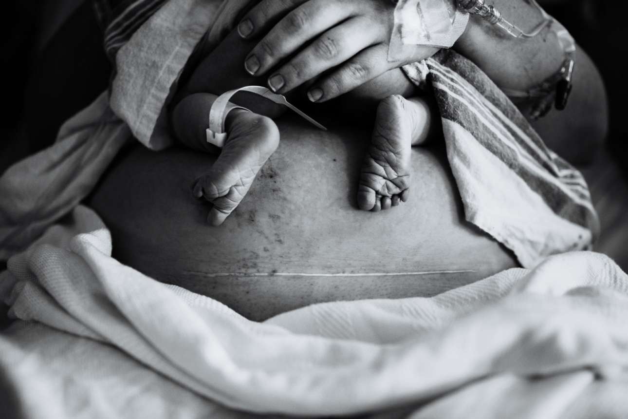 Λοχεία: Οι πρώτες ημέρες μετά τον τοκετό – Η πρώτη, η πιο ωμή επαφή με τη μητρότητα
