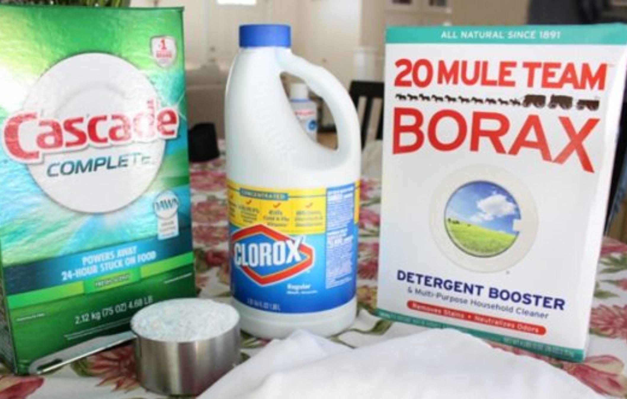 Γαριασμένα και Κιτρινισμένα μαξιλάρια: Πως θα τα κάνετε κάτασπρα ξανά