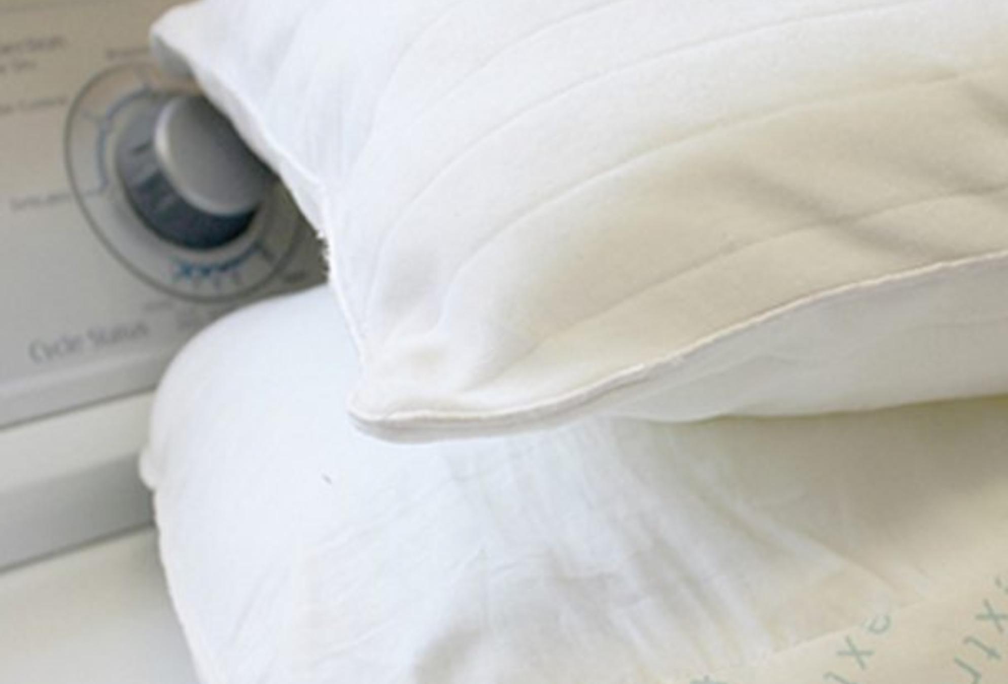 Γαριασμένα και Κιτρινισμένα μαξιλάρια: Πως θα τα κάνετε κάτασπρα ξανά