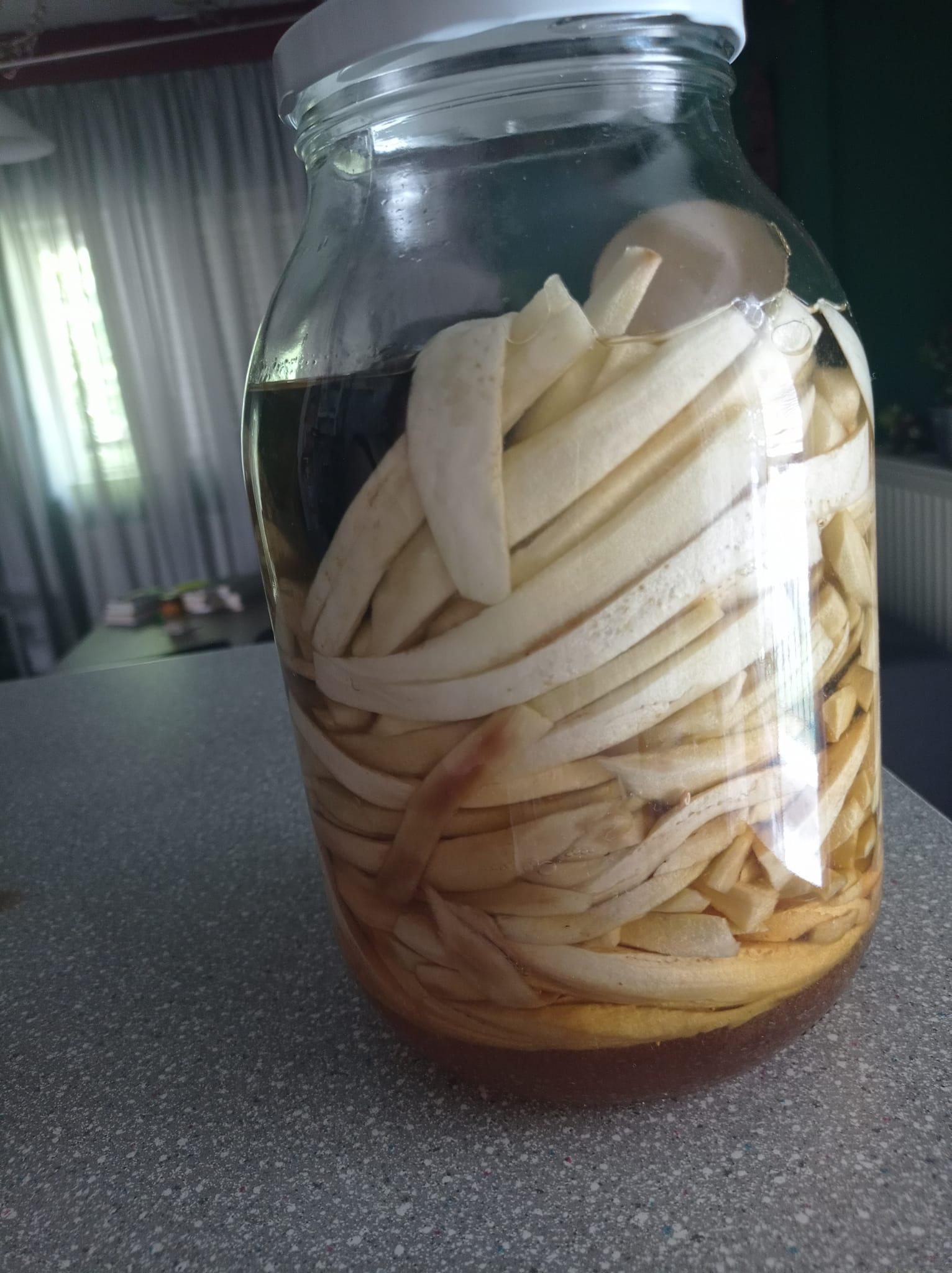 σκορδάτες-μελιτζάνες-στο-βάζο-συνταγή-