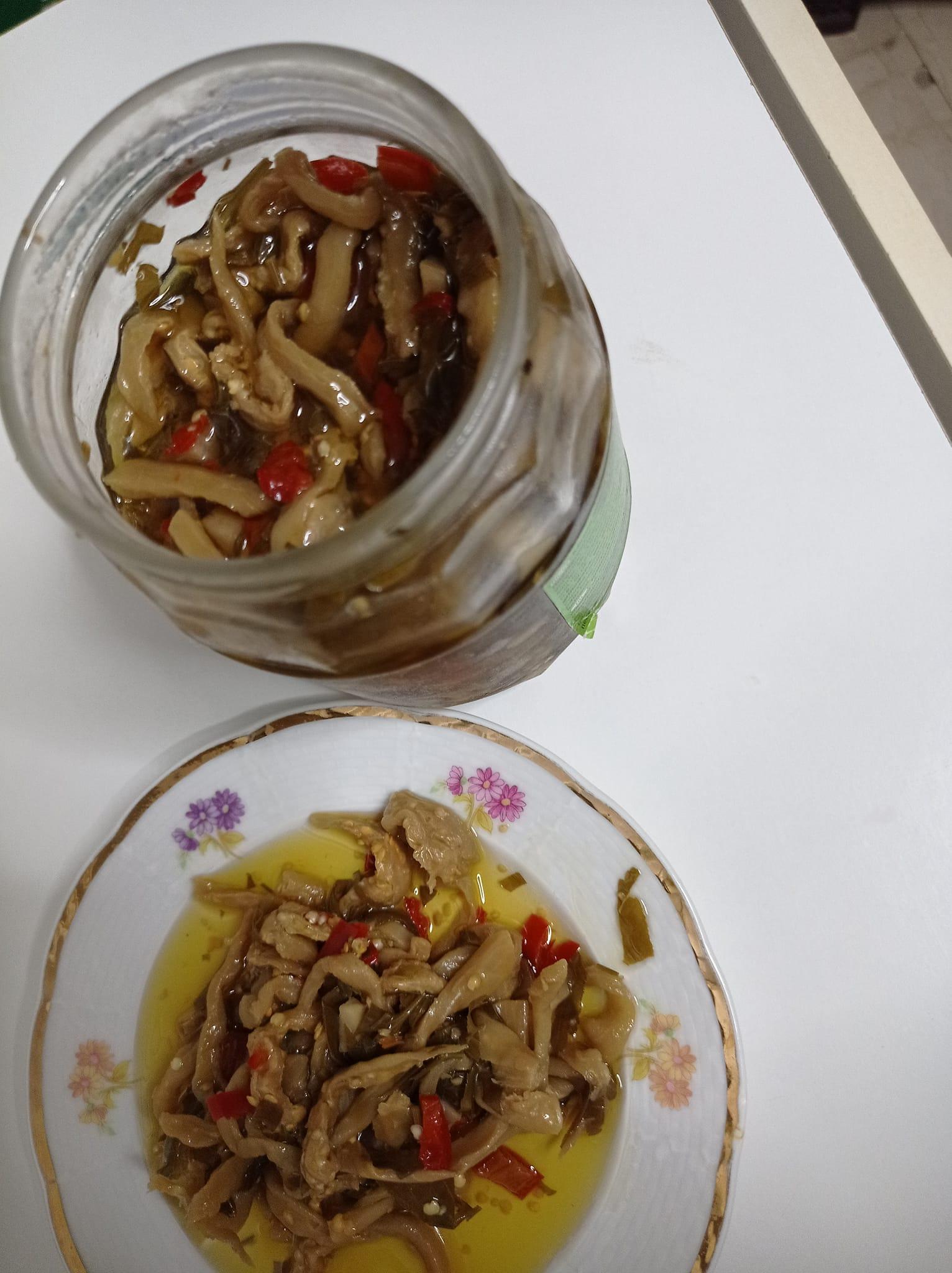 σκορδάτες-μελιτζάνες-στο-βάζο-συνταγή-