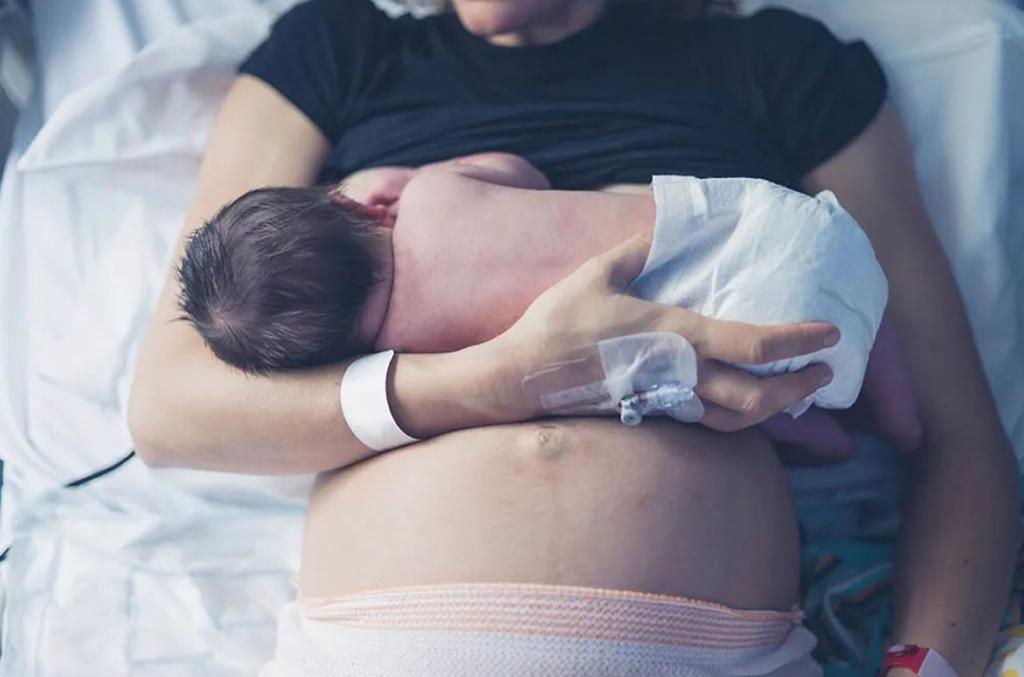 Βρεφικό μικροβίωμα-περισσότερα-πλεονεκτήματα-για-τα-βρέφη-η-καισαρική-