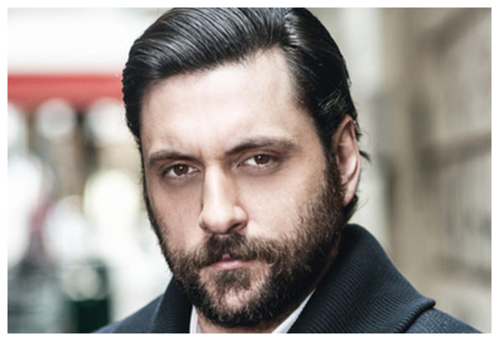 To Ναυάγιο: Ένα κουβάρι με αγκαθωτά νήματα ξετυλίγεται