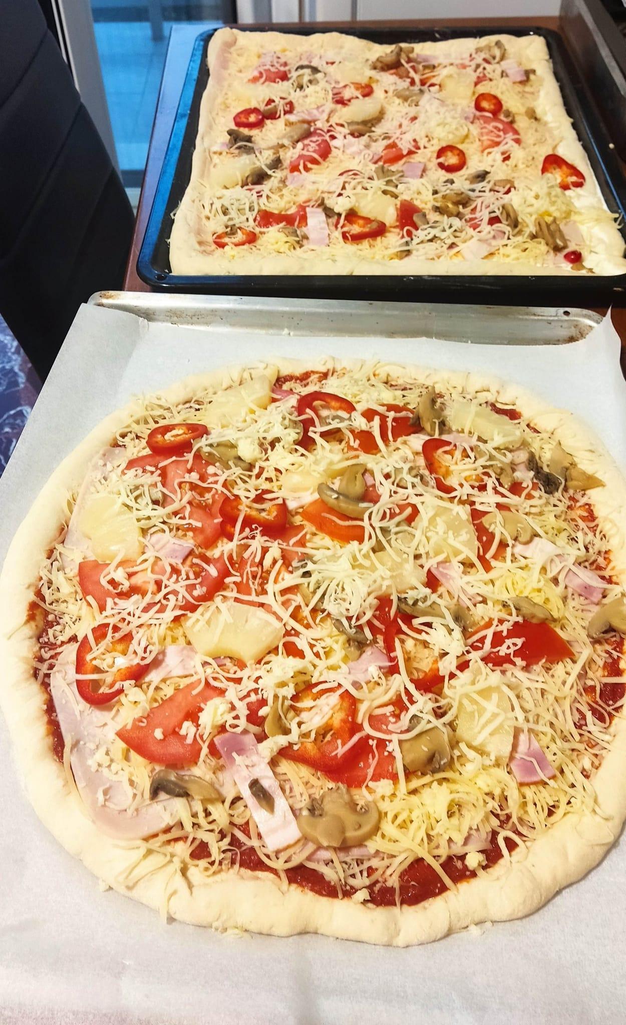 ζυμάρι-για-πίτσα-συνταγή-