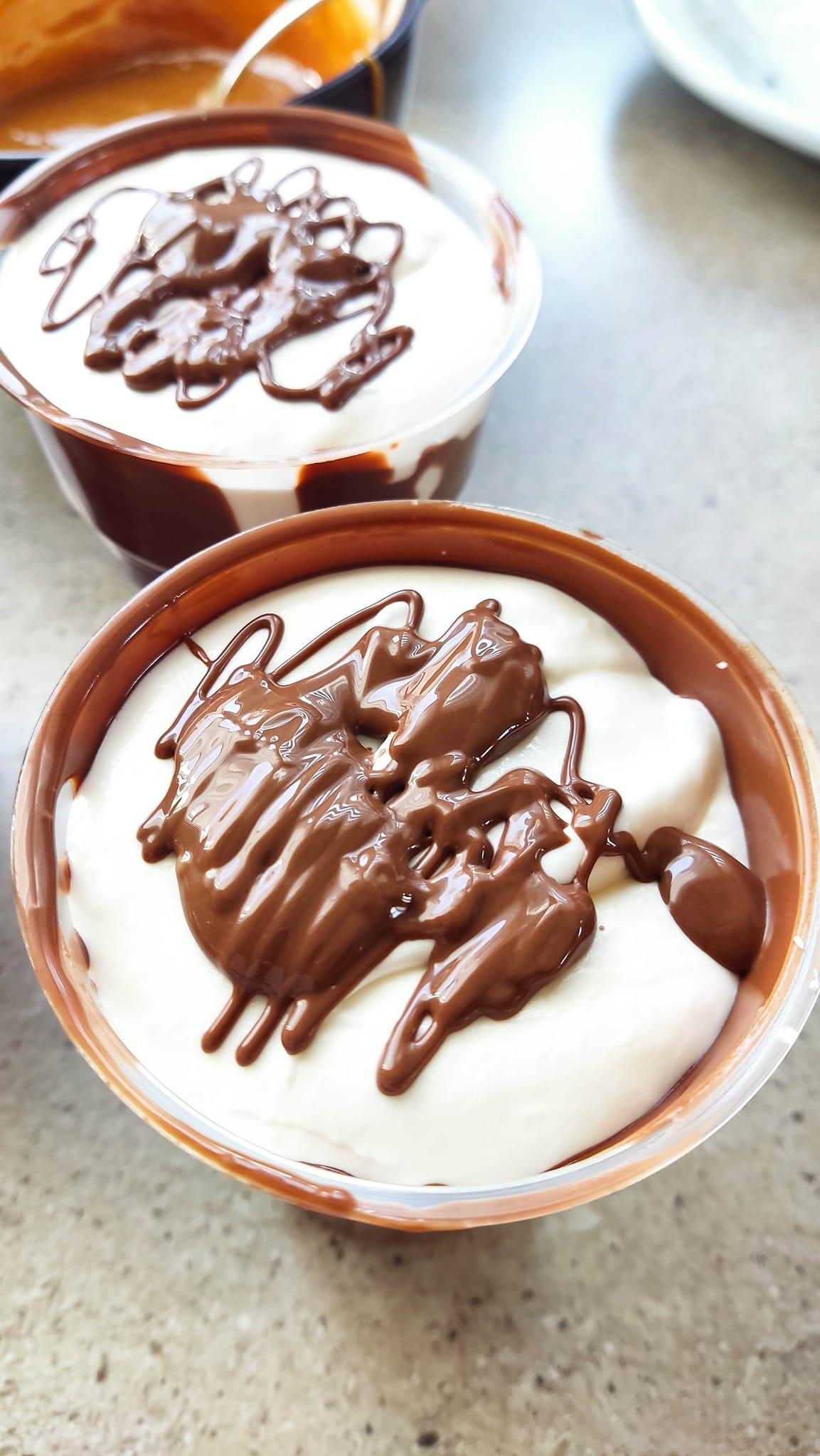 παγωτό-με-σοκολάτα-που-σπάει-συνταγή-