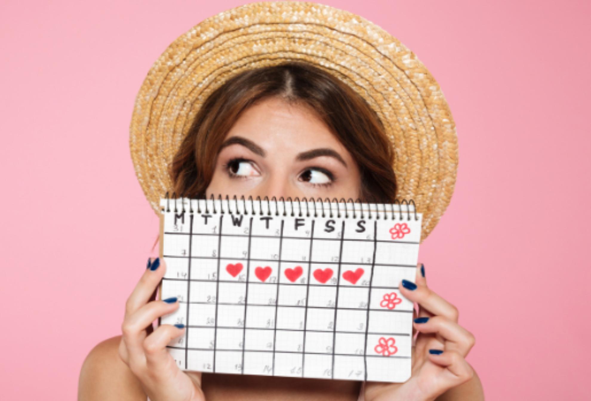 Θα αδιαθετήσετε στις διακοπές; Ασφαλής και αποτελεσματικοί τρόποι για να καθυστερήσετε την περίοδό σας