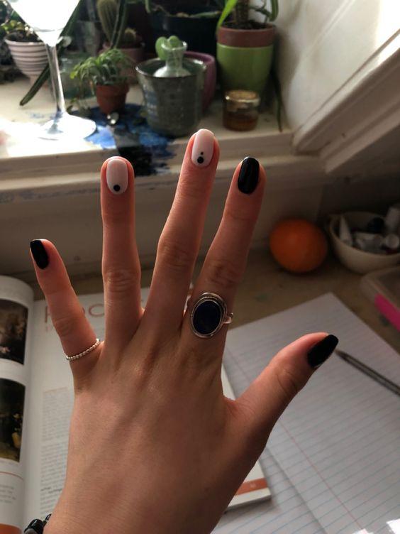 boho-μαύρα-νύχια-με-μπεζ-σχέδια-ιδέες-