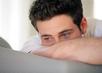 ο-πρώην-της-κόρης-μου-έρχεται-κάθε-μέρα-εδώ-και-κλαίγεται-