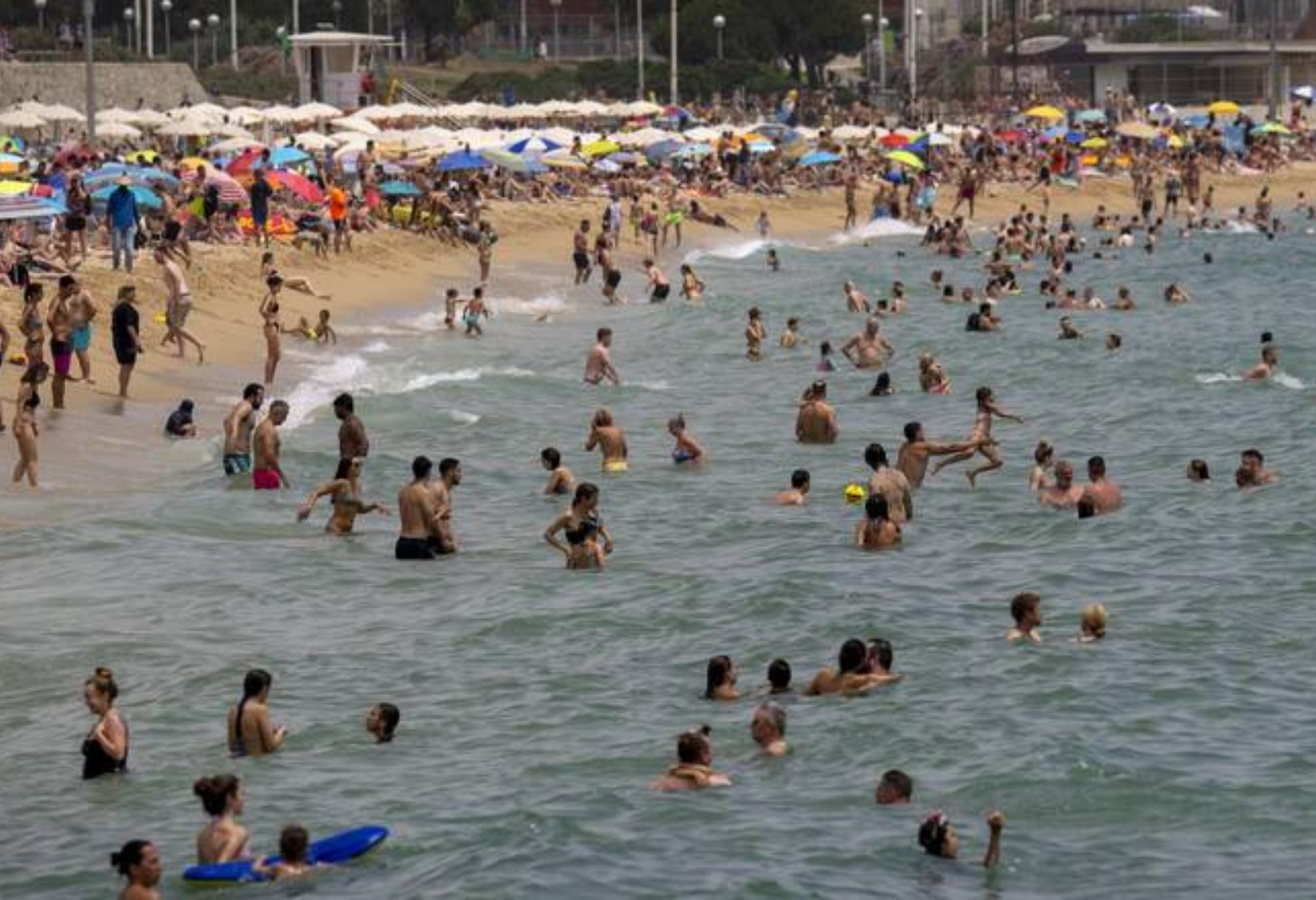 Οδηγίες από τον Ιατρικό Σύλλογο για τον καύσωνα- Πως να μη βάλετε τη ζωή σας σε κίνδυνο