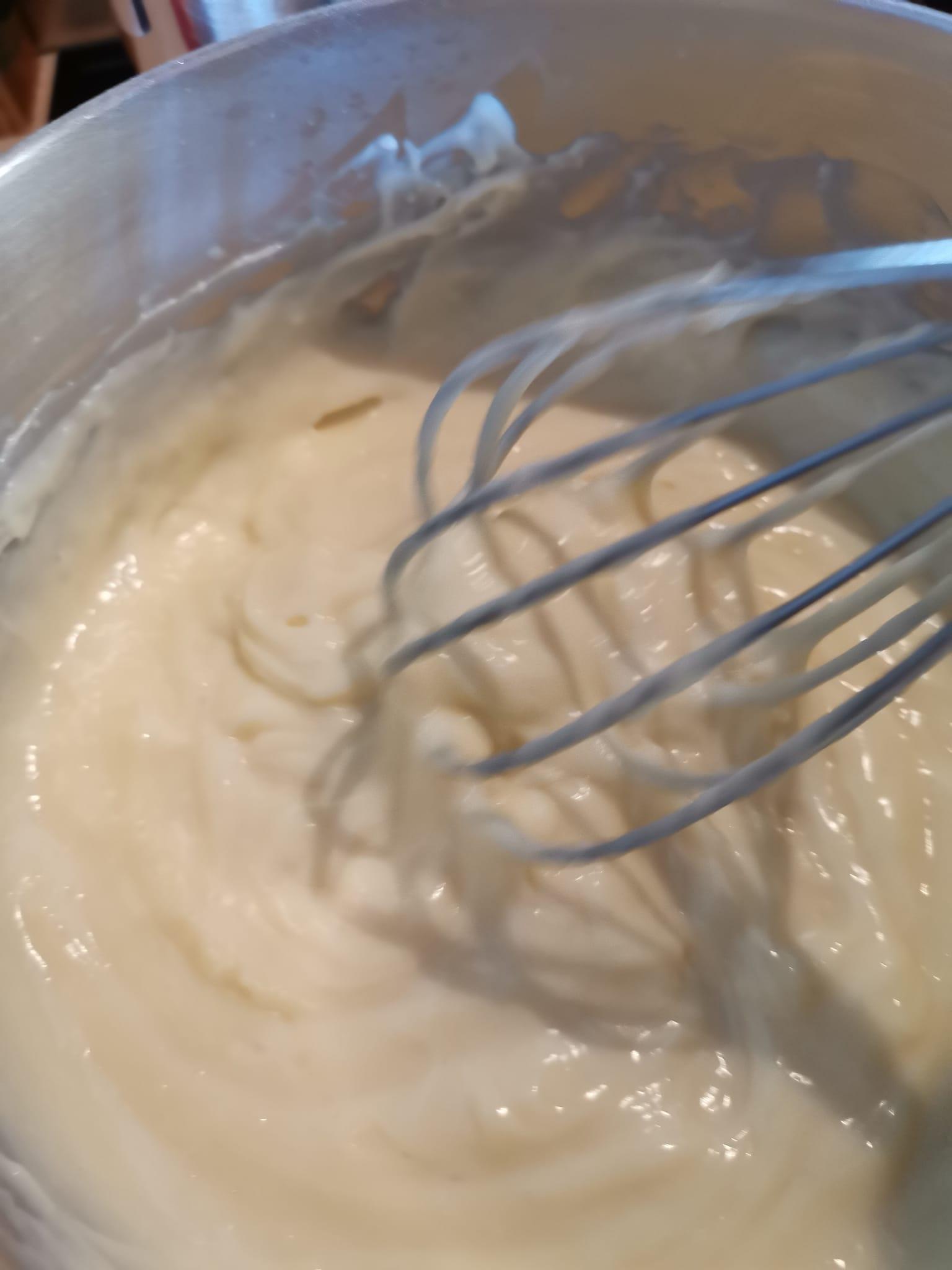 κορμός-με-σοκολάτα-και-μπισκότα-σε-φόρμα-συνταγή-