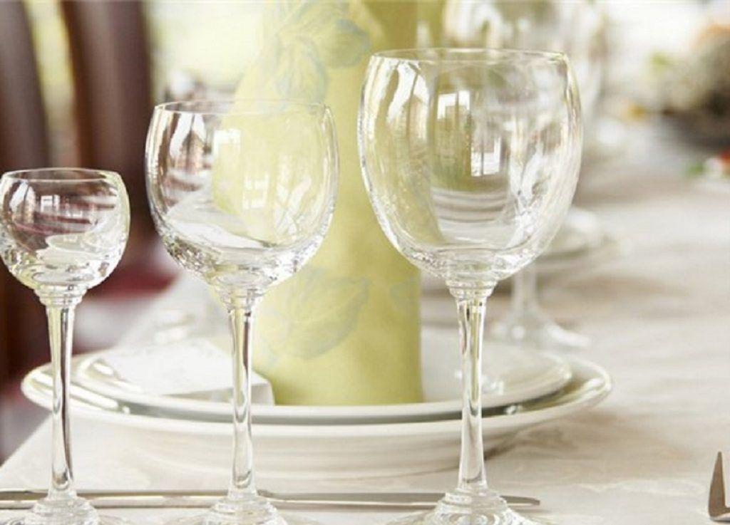 Κρυστάλλινα ποτήρια που αστράφτουν : Έτσι θα τα καθαρίσετε