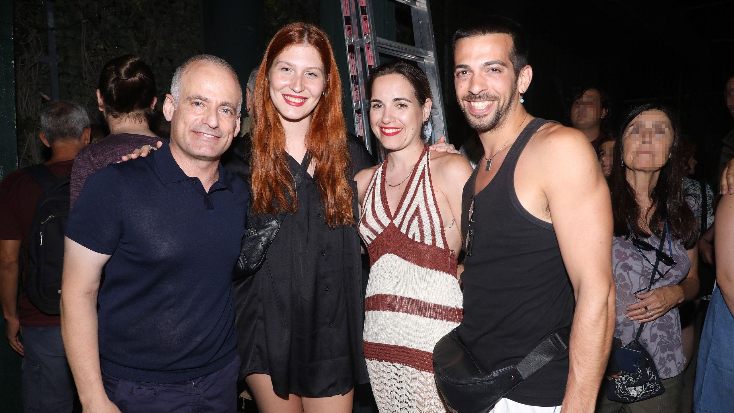 Γιάννης Μποσταντζόγλου : Η σπάνια δημόσια εμφάνιση με την ηθοποιό κ0ρη του