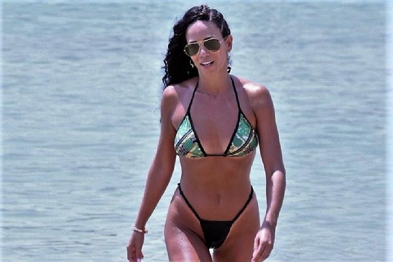 Κατερίνα Στικούδη: Δείτε την μοναδική φωτογραφία με τον 20 μηνών γιο της στην παραλία