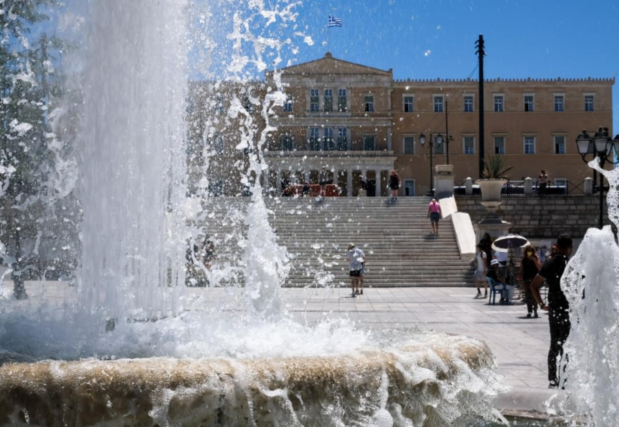 Καύσωνας: Τι είναι το «hot, dry, windy» που ανησυχεί τους ειδικούς – Πώς θα εξελιχθεί το καλοκαίρι