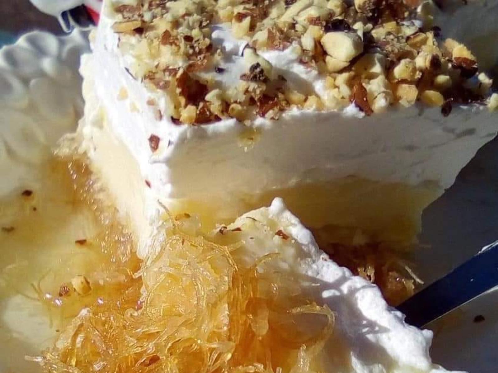 σιροπιαστό-γλυκό-με-κανταΐφι-και-κρέμα-συνταγή-