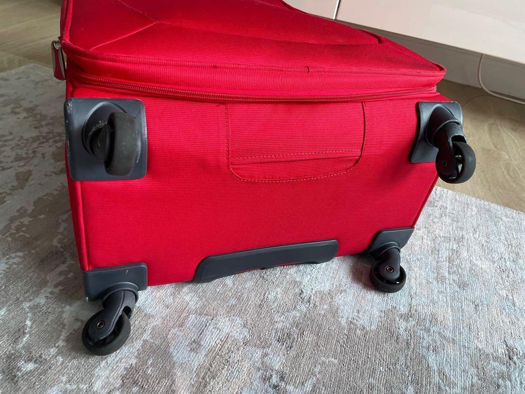 πως-να-καθαρίσετε-την-βαλίτσα-σας-μέσα-έξω-