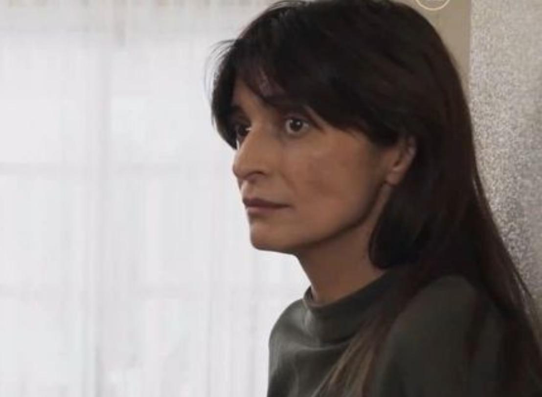 Η Γη της Ελιάς-Ιουλία- Η Γη της Ελιάς-Ιουλία-