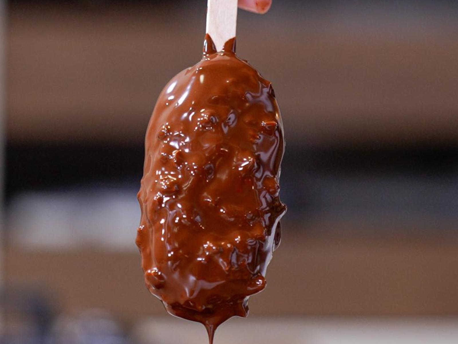 παγωτό-ξυλάκι-με-φράουλα-σοκολάτα-συνταγή- παγωτό-ξυλάκι-με-φράουλα-σοκολάτα-συνταγή-