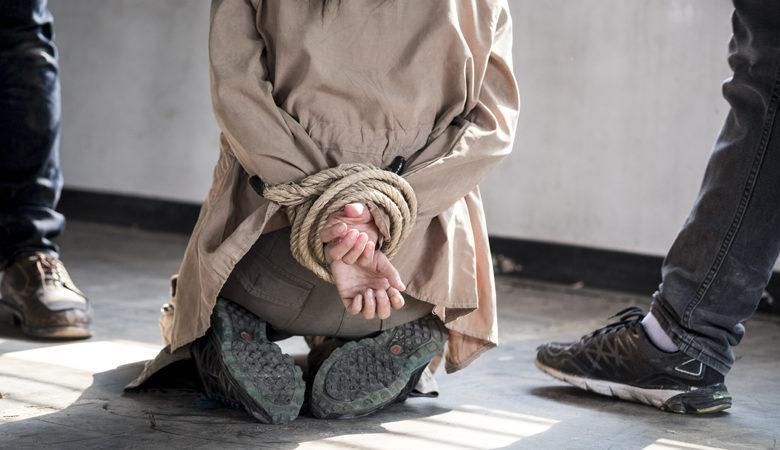 Βόλος: Ρομά απήγαγε 15χρονη καθώς χάλασε το προξενιό