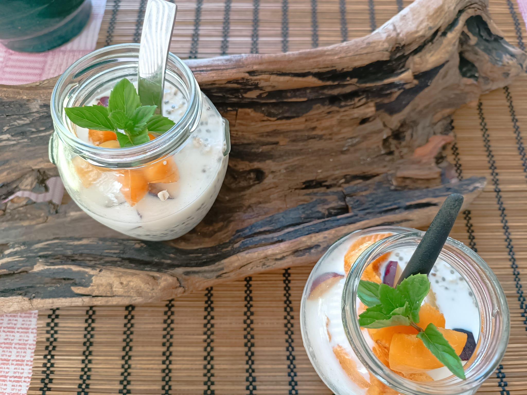 Overnight oats-με-βρώμη-και-φρούτα-συνταγή- Overnight oats-με-βρώμη-και-φρούτα-συνταγή-