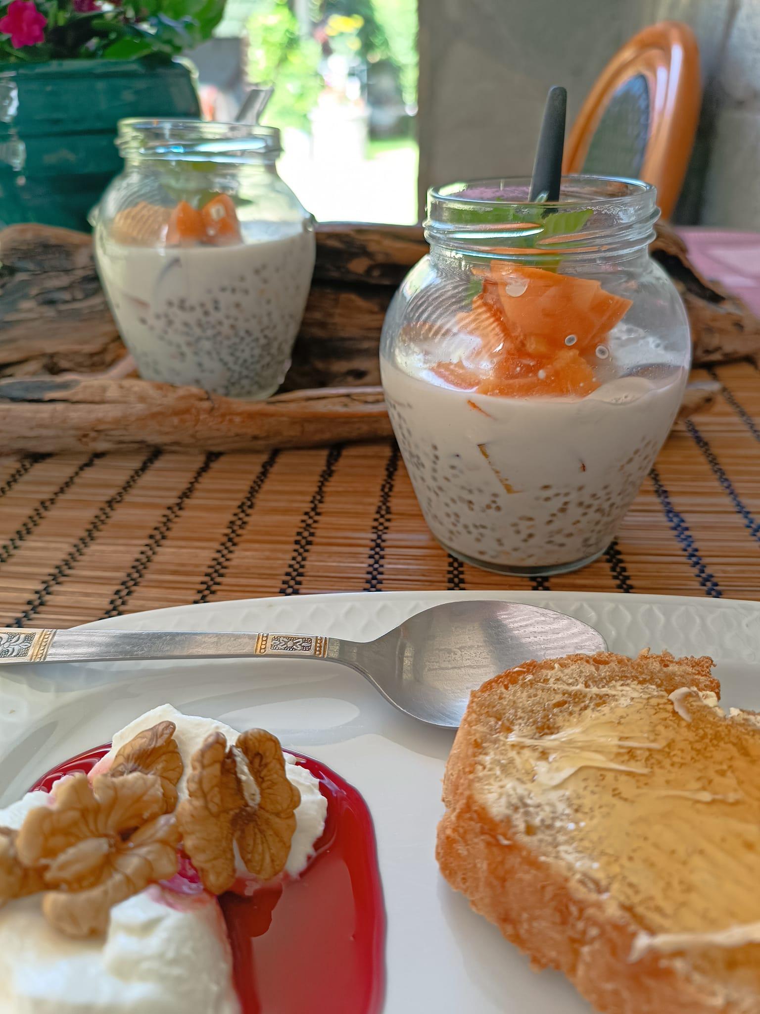 Overnight oats-με-βρώμη-και-φρούτα-συνταγή- Overnight oats-με-βρώμη-και-φρούτα-συνταγή-