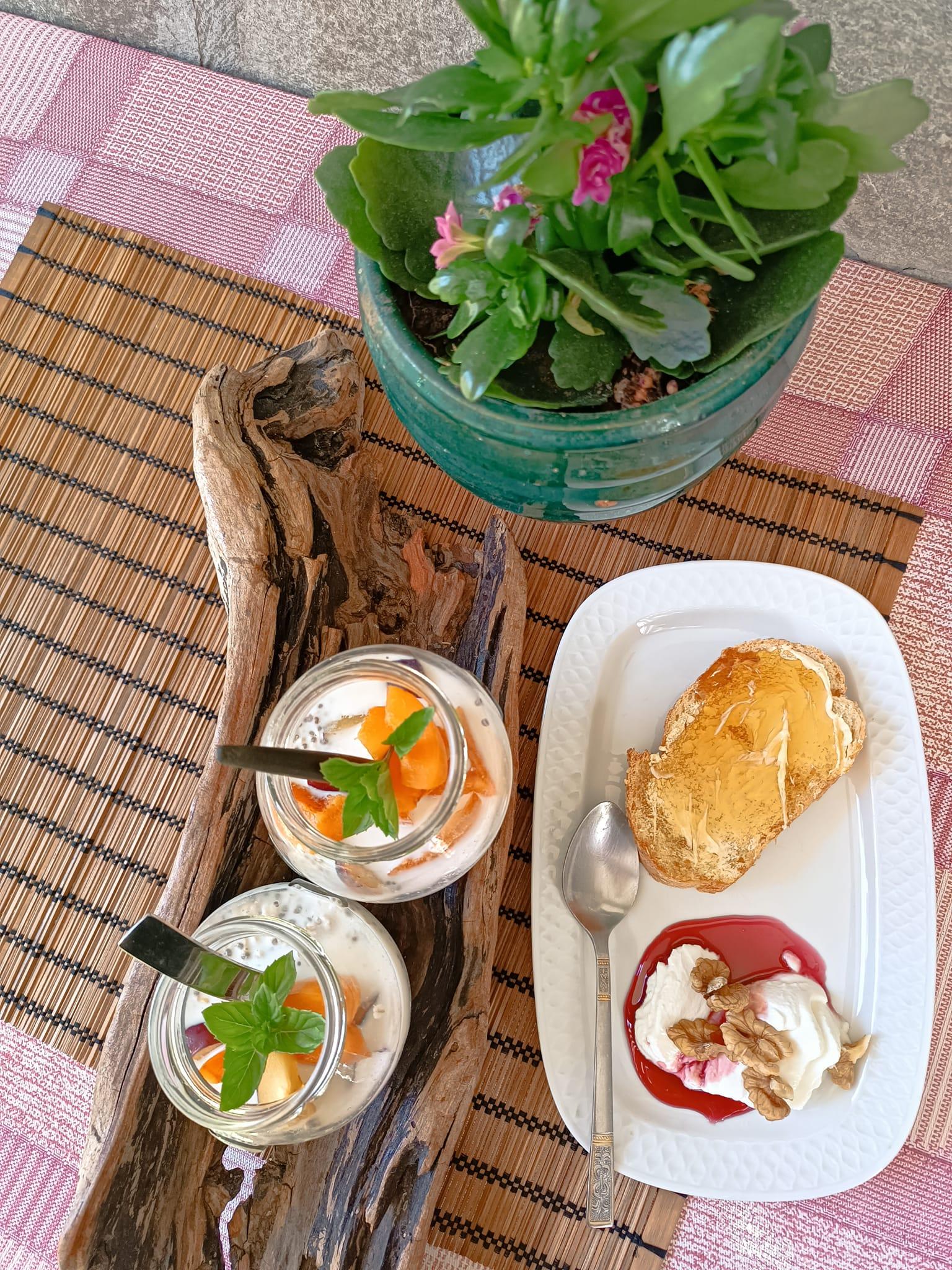 Overnight oats-με-βρώμη-και-φρούτα-συνταγή- Overnight oats-με-βρώμη-και-φρούτα-συνταγή-