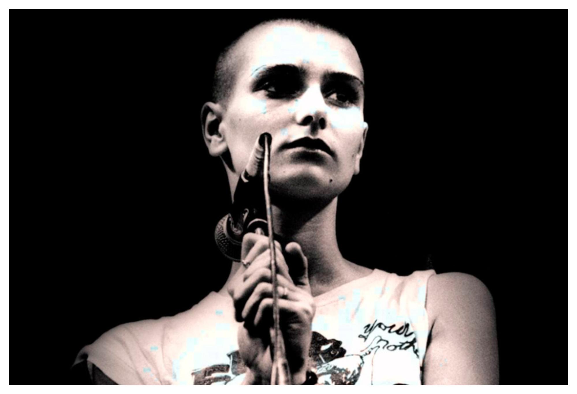 Έφυγε απο την ζωή γνωστή τραγουδίστρια στα 56 της