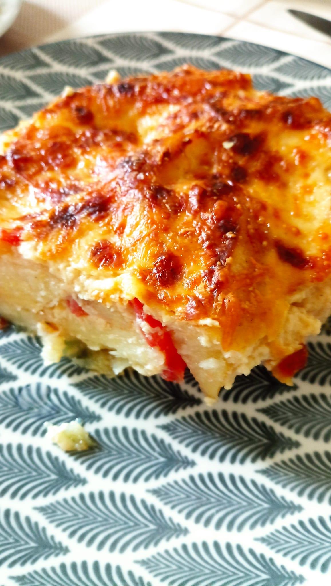 Πατάτες-ογκρατέν-με ντομάτα-και-μπεσαμέλ-συνταγή-