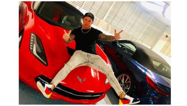 Γνωστός influencer βρέθηκε διαμελισμένος σε μια κόκκινη βαλίτσα