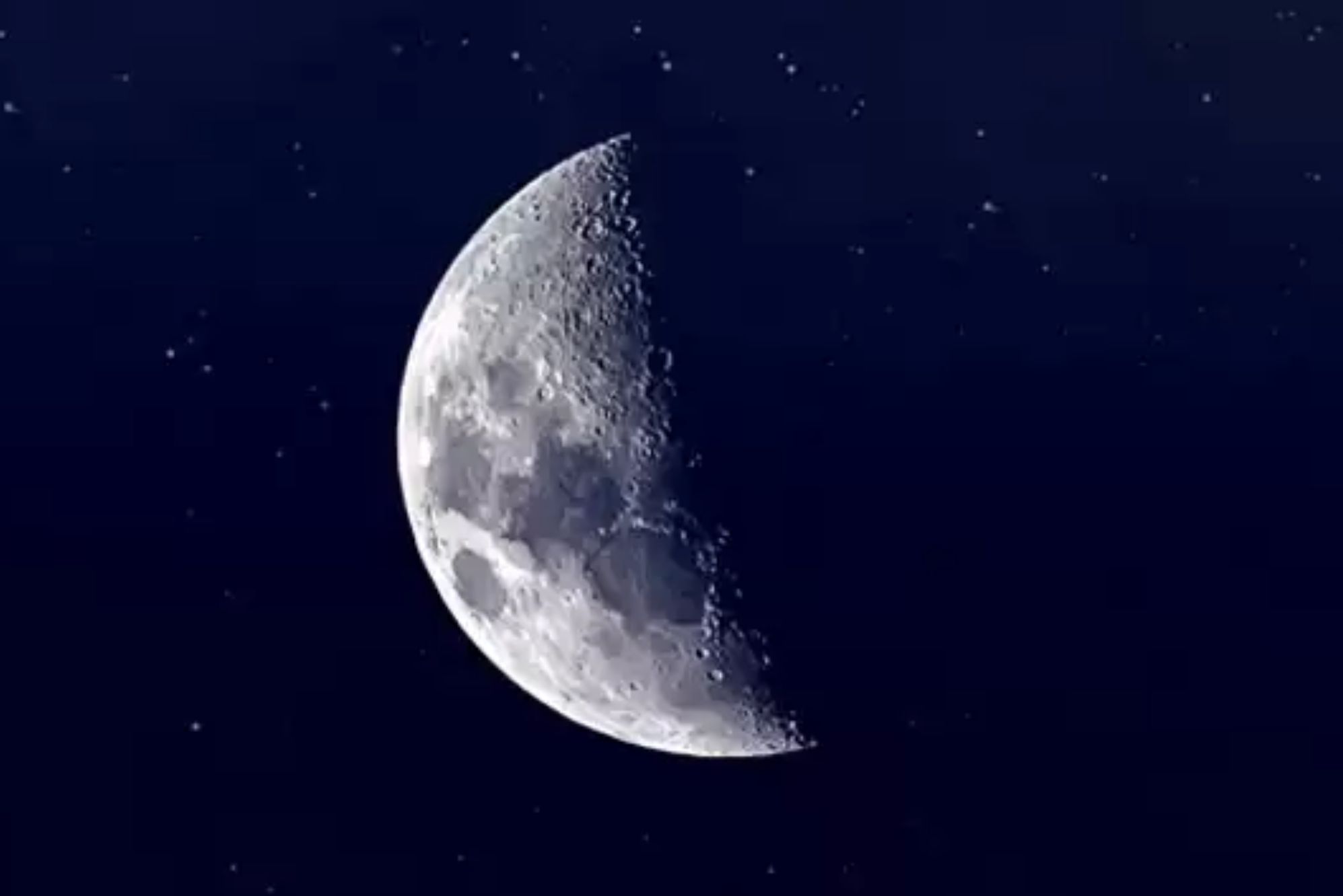 Ψυχολογικό τεστ: Διαλέξτε το φεγγάρι που σας εκφράζει περισσότερο και δείτε τι βρίσκεται βαθιά κρυμμένο στο υποσυνείδητο σας