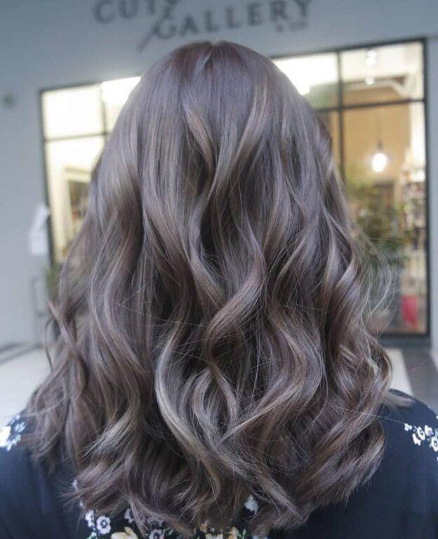 Θέλεις καστανά μαλλιά που να μην κοκκινίζουν; Δες παρακάτω τι να κάνεις