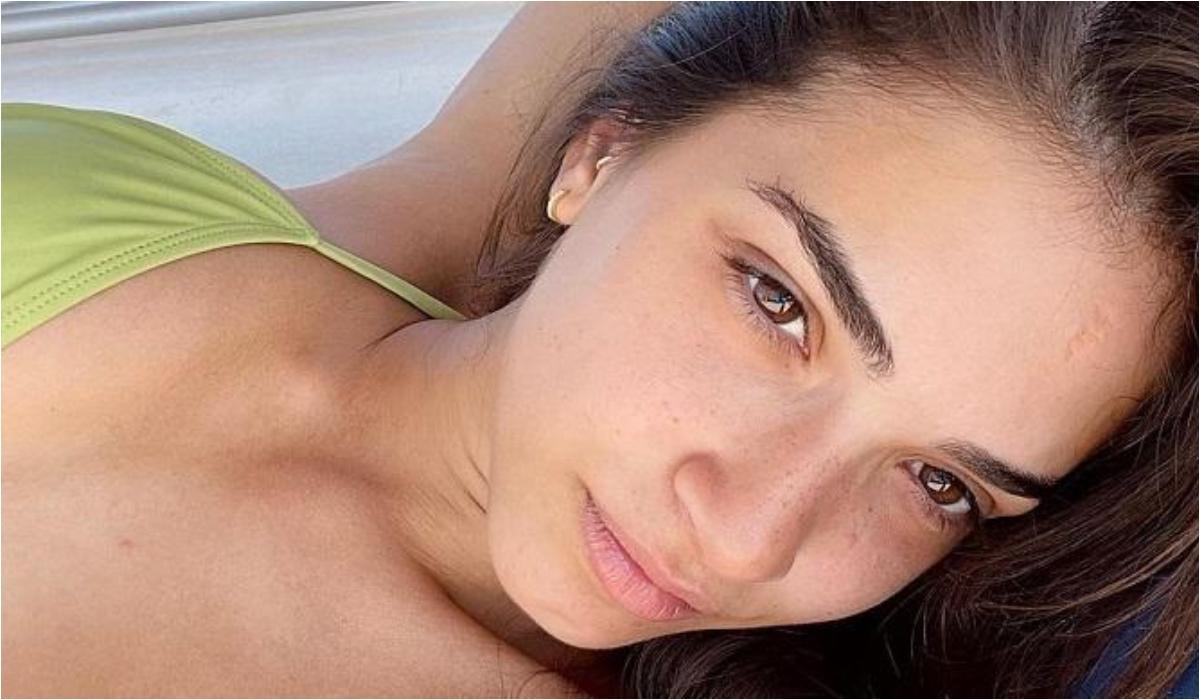 Αντιγόνη Νεοφύτου : Η Μαρίνα από την Γη της Ελιάς  φοράει το Top μαύρο μπικίνι που σιγουρά θα αγοράσεις