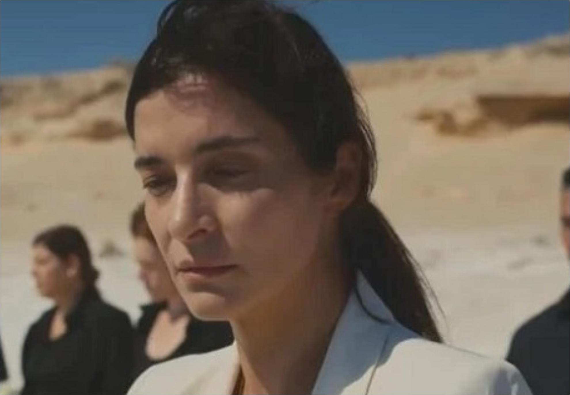 Η Γη της Ελιάς-Ιουλία-