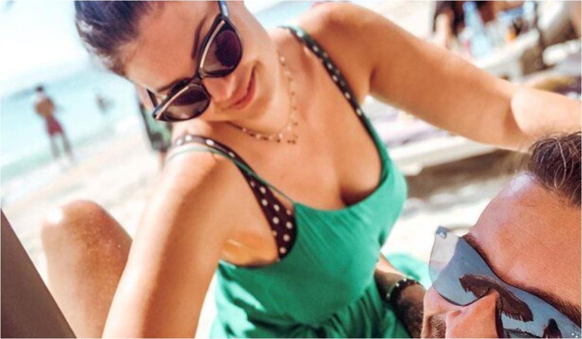 Μαρία Κορινθίου – Γιάννης Αϊβάζης: Διακοπές στην Πάρο με την 14χρονη Ισμήνη