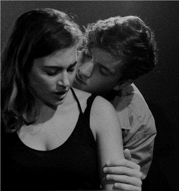 Οτάν η Αννα από τους Παγιδευμένους ήταν ζευγάρι με τον Ολόφωτο από το Μαύρο Ρόδο