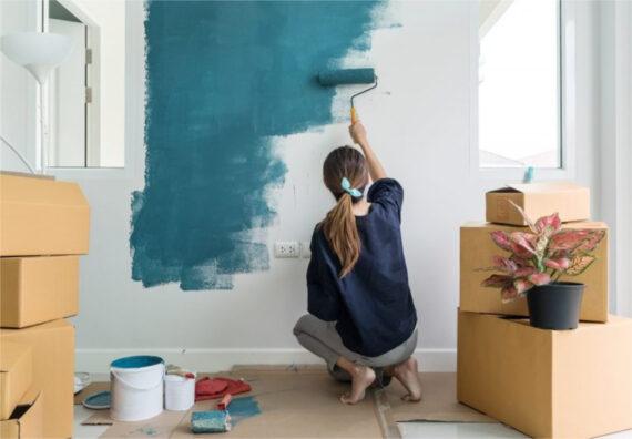 Θέλετε να βάψετε το σπίτι μόνοι σας; Δείτε πως να το κάνετε εύκολα και οικονομικά