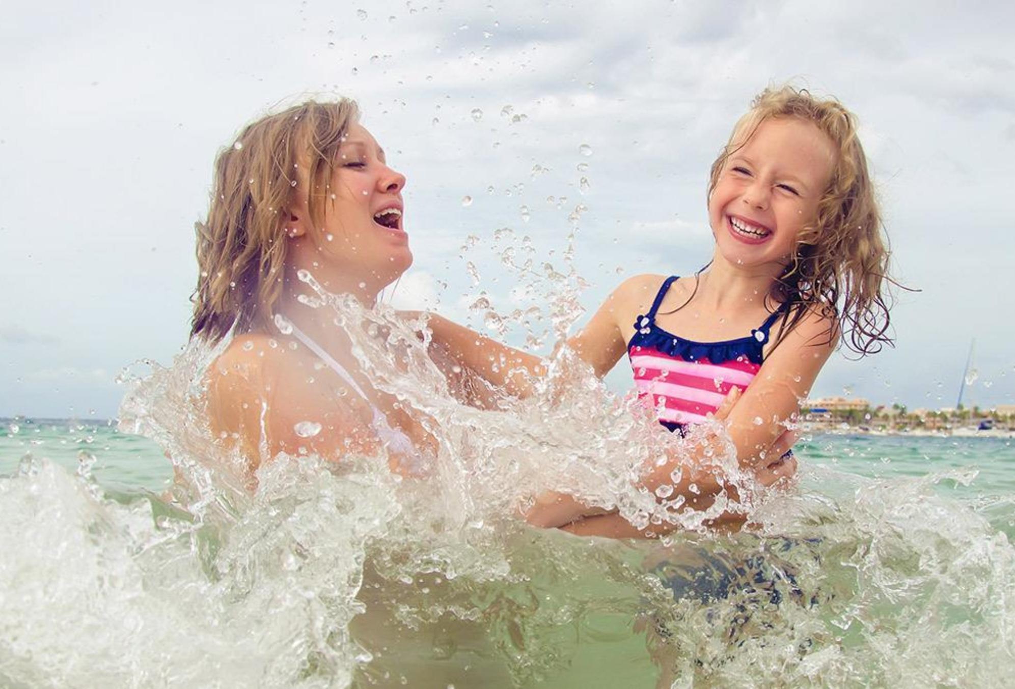 Διακοπές με μικρά παιδιά – Μαμά σε πανικό: Συμβουλές που θα κάνουν πιο εύκολες και ξεκούραστες τις διακοπές σας 